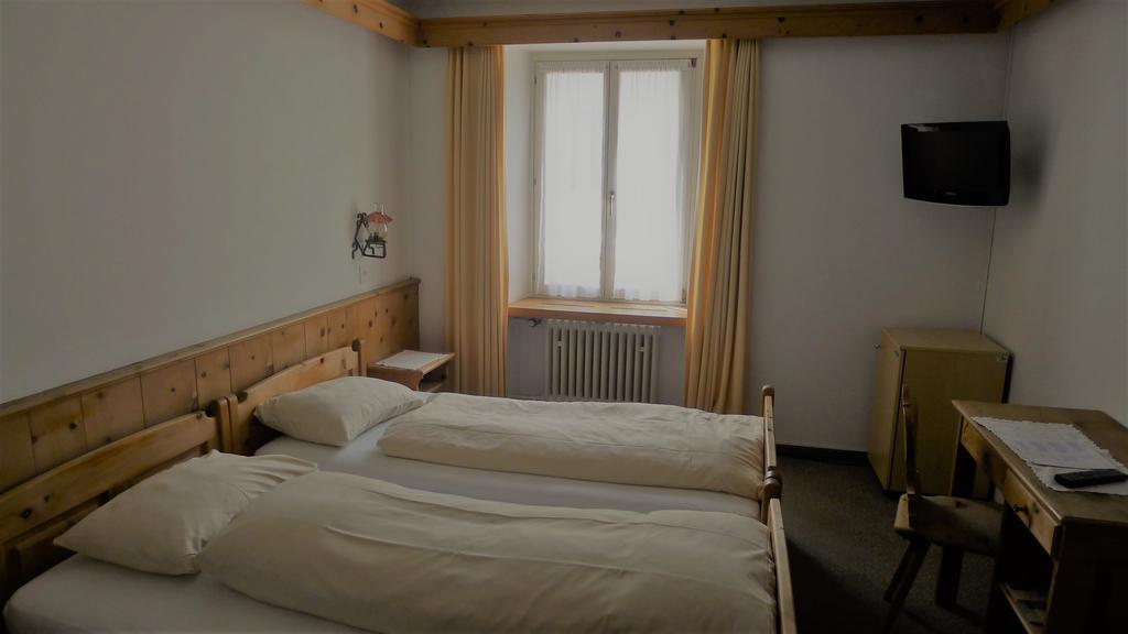 Poschiavo Suisse Hotel Zimmer foto